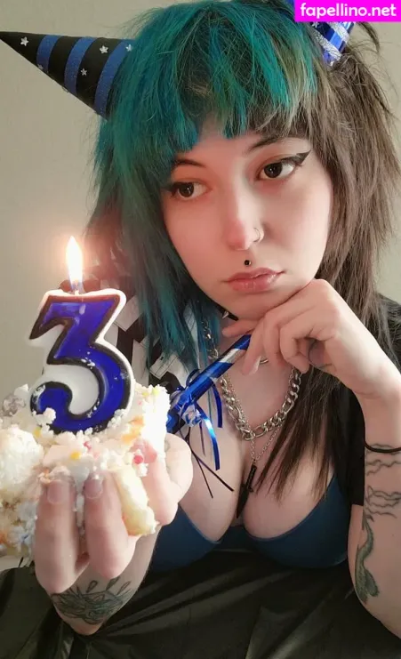 Knives OnlyFans Thumbnail #YHO1b4DRnQ