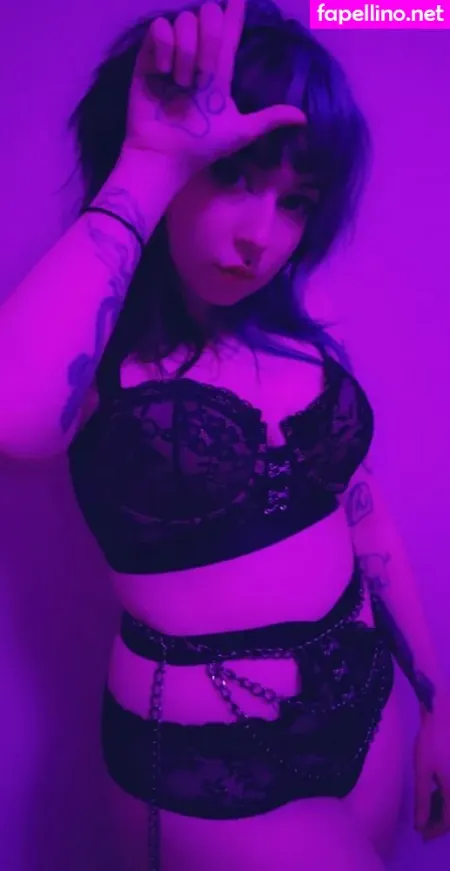 Knives OnlyFans Thumbnail #flPjOVGDfc