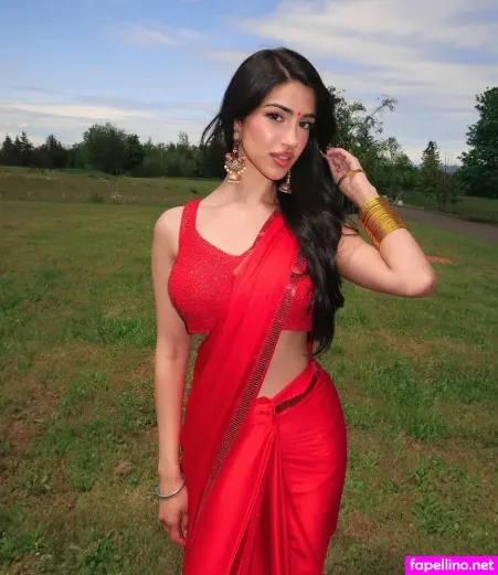 Komal Basran OnlyFans Thumbnail #LNxQ3G01BK