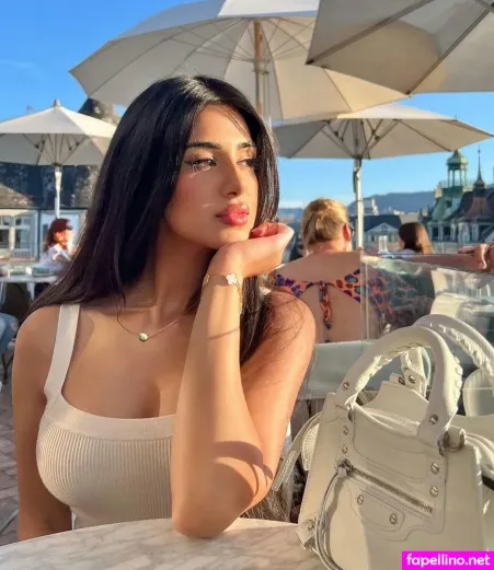 Komal Basran OnlyFans Thumbnail #tH0WBI7CQE