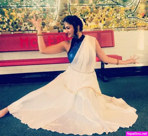 Komal Bhagat OnlyFans Thumbnail #372blfS5jR