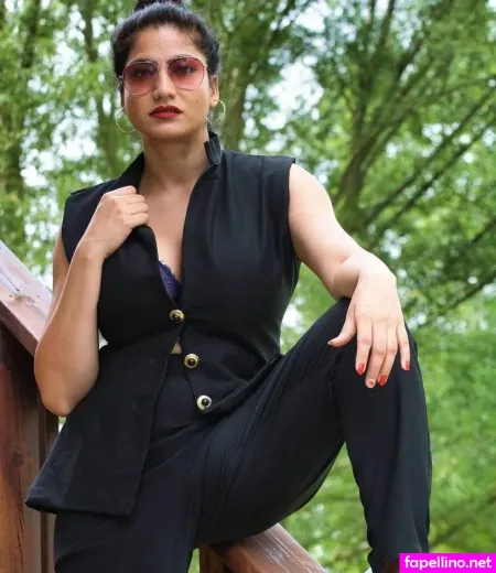 Komal Bhagat OnlyFans Thumbnail #IqdyLctYBh
