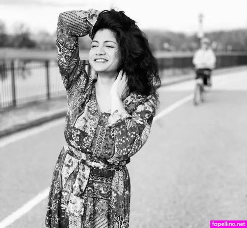 Komal Bhagat OnlyFans Thumbnail #n7K4tTrPFN