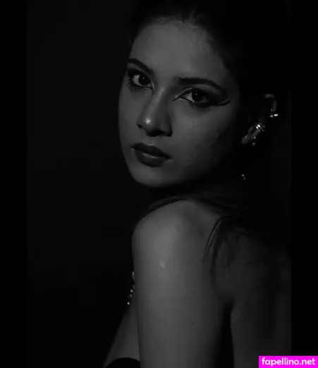 Komal Sethi OnlyFans Thumbnail #h9hbw7c6rc