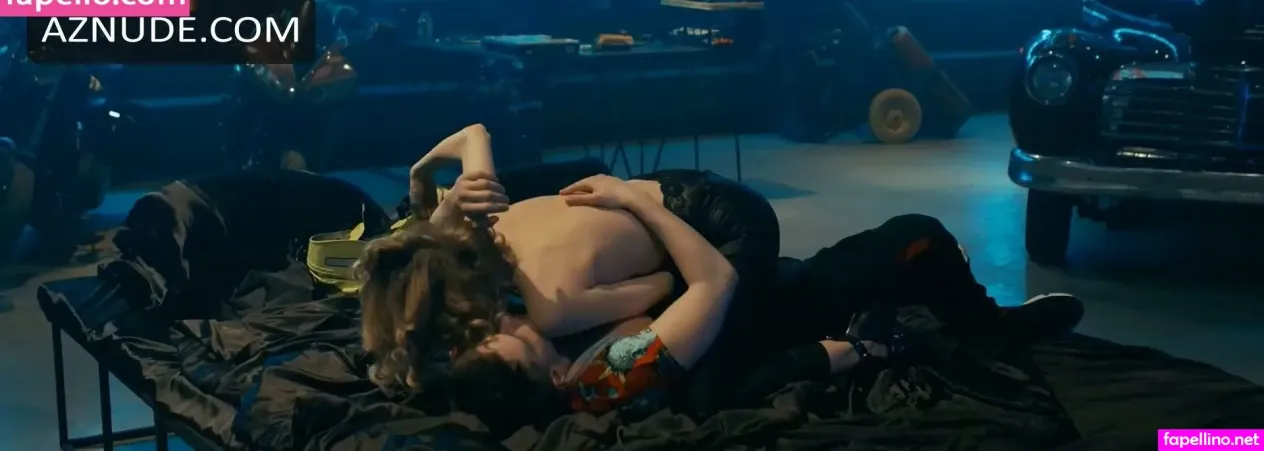 Komarova Main Profile Photo