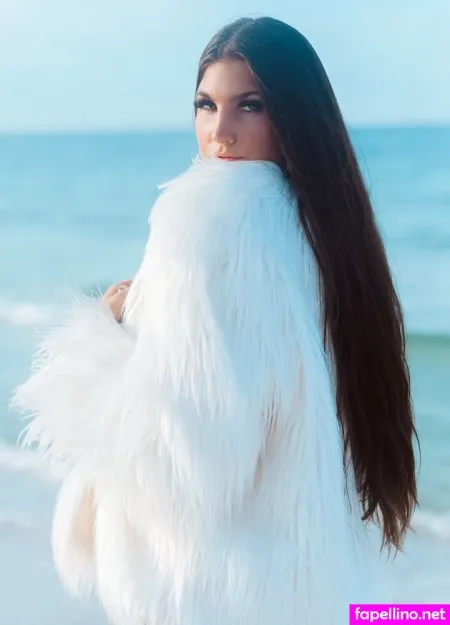 Kortni Gilson 1 OnlyFans Thumbnail #xowMUudR8T