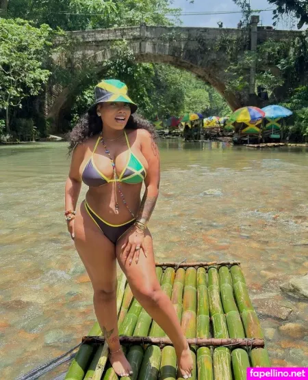 Kortynie OnlyFans Thumbnail #yM7rnXESd2