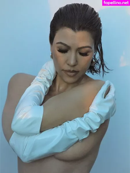 Kourtney Kardashian OnlyFans Thumbnail #4Zn3mz9UrP