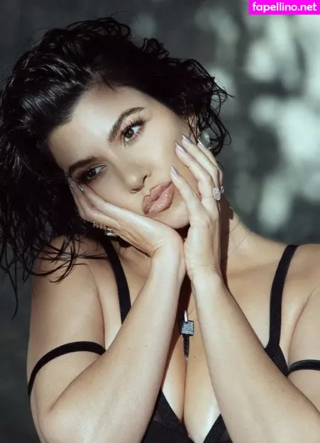 Kourtney Kardashian OnlyFans Thumbnail #4m1tC8RpJn