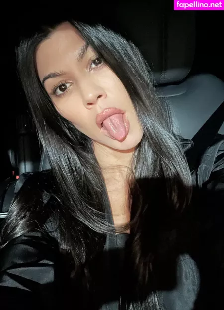 Kourtney Kardashian OnlyFans Thumbnail #IpnJUrAgHW