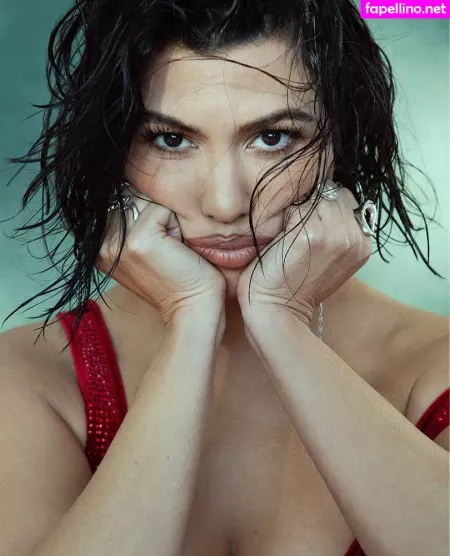 Kourtney Kardashian OnlyFans Thumbnail #KYkfJNLzNh