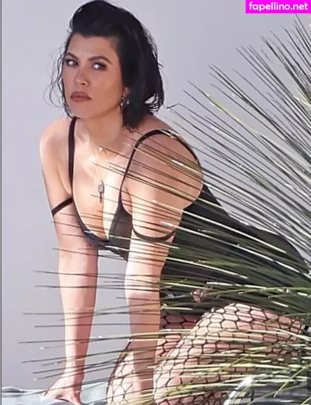 Kourtney Kardashian OnlyFans Thumbnail #PEqwvM7ew0