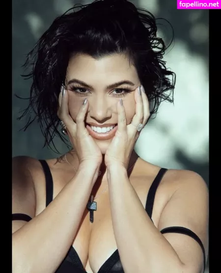 Kourtney Kardashian OnlyFans Thumbnail #t26qbCVfHA