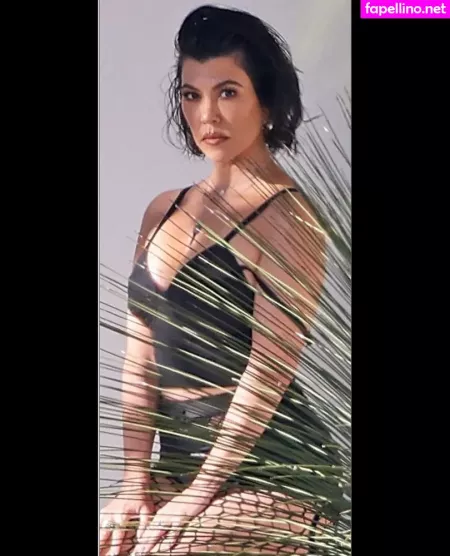Kourtney Kardashian OnlyFans Thumbnail #zLhTReyxDG