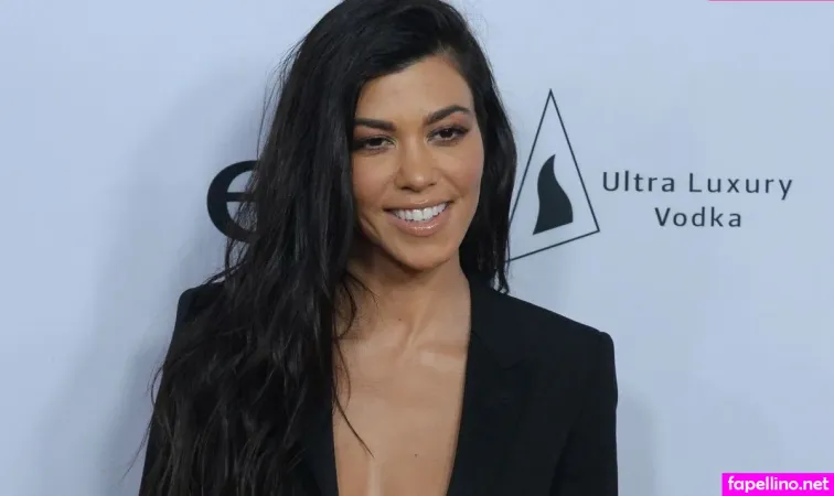 Kourtney OnlyFans Thumbnail #2R9lFshHUf