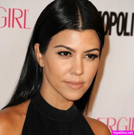 Kourtney OnlyFans Thumbnail #4wj6TDZYsj