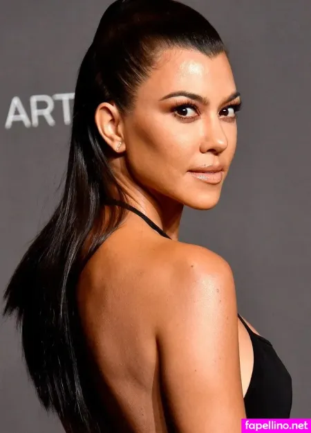 Kourtney OnlyFans Thumbnail #zH84U1JbhQ