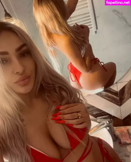 Krejziczika OnlyFans Thumbnail #TieIoisevE