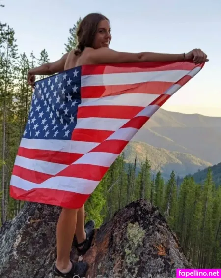 Kremequeen OnlyFans Thumbnail #YaYm9kgrLD