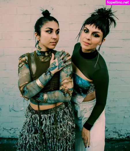 Krewella OnlyFans Thumbnail #IC7B6mZb9K