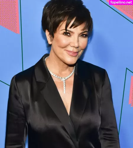 Kris Jenner OnlyFans Thumbnail #63wjyzWiBW