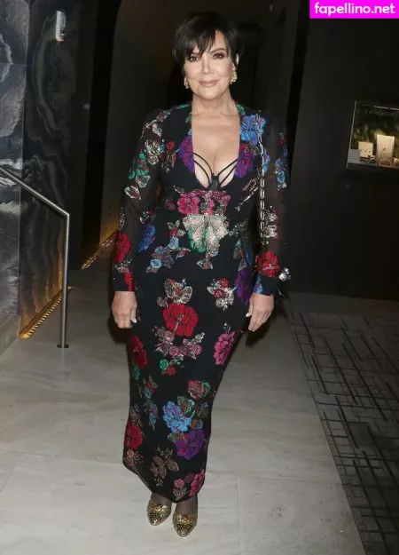 Kris Jenner OnlyFans Thumbnail #kZqflVRosL