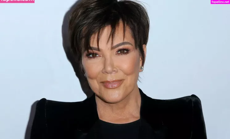 Kris Jenner OnlyFans Thumbnail #lqet1ESQlS