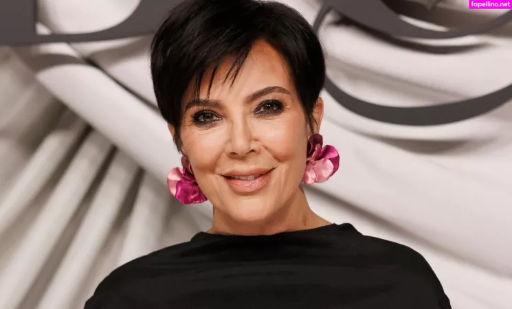Kris Jenner OnlyFans Thumbnail #uSJy0xjngv
