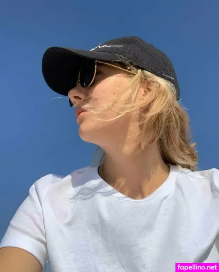 Kris Ostrovskaya OnlyFans Thumbnail #zvrEeeKJDt