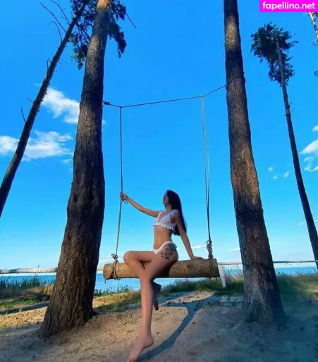 Krisblow OnlyFans Thumbnail #Ulka8pQWmm