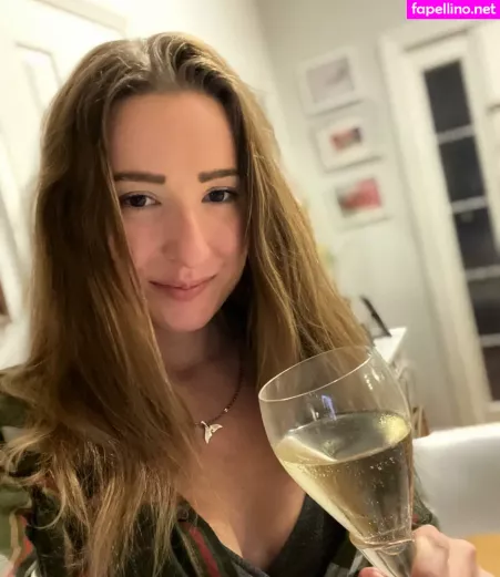 Krisea Marina OnlyFans Thumbnail #AgBZiZ94tk