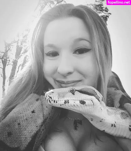 Krisea Marina OnlyFans Thumbnail #G9xqdQBAMx