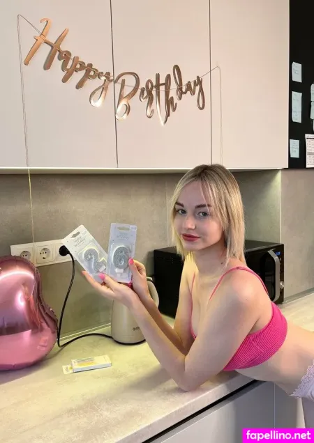 Krisfoxfree OnlyFans Thumbnail #cHG4iBr86e