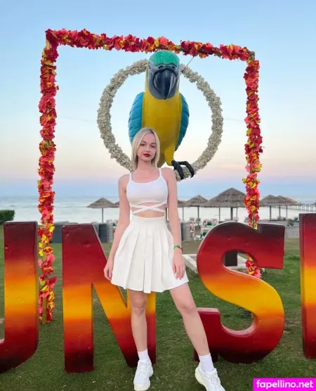 Krisfoxfree OnlyFans Thumbnail #e14zD2Umt8