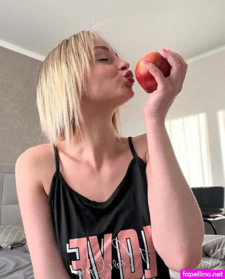 Krisfoxfree OnlyFans Thumbnail #i4aYOMUExj