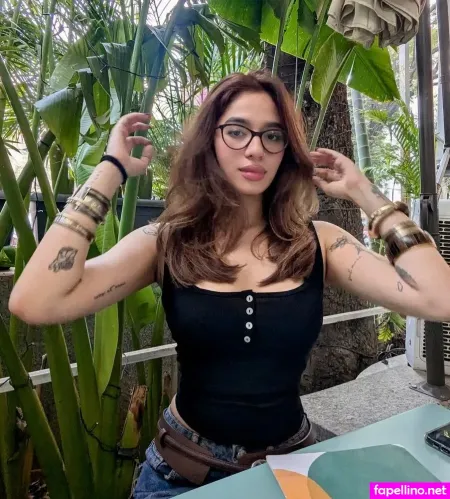 Krishangi Borah OnlyFans Thumbnail #AbUkZ7DqoY