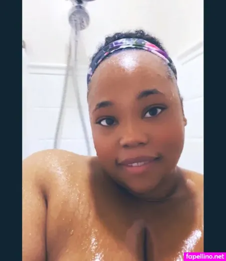 Krissi Monique Main Profile Photo