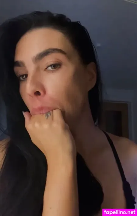 Krissiswrld OnlyFans Thumbnail #i2B7i9MJXq