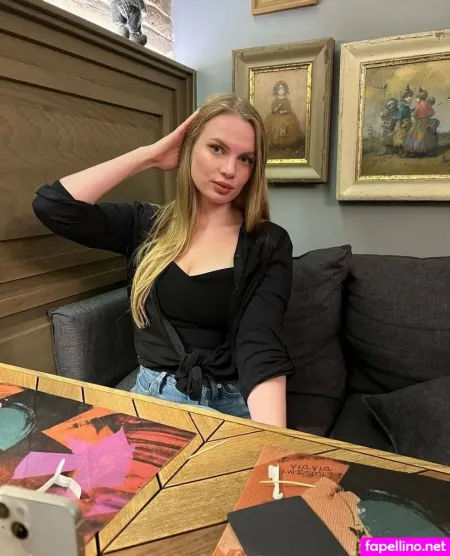 Krissweetdoll OnlyFans Thumbnail #R4B4vQVdjt