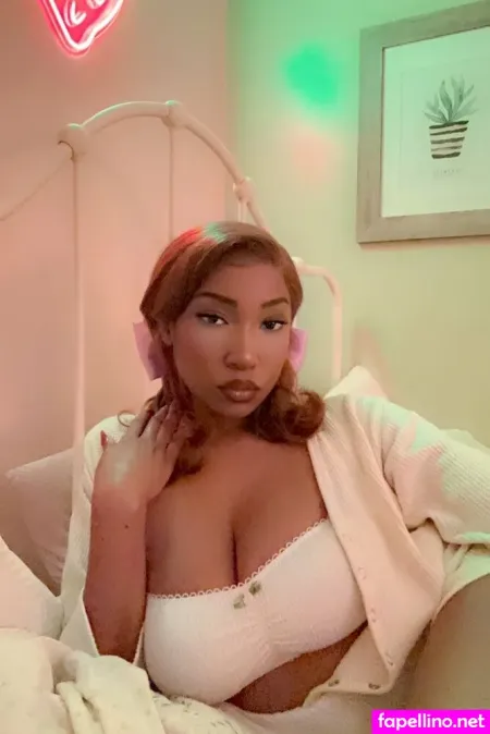 Krissykakes Main Profile Photo