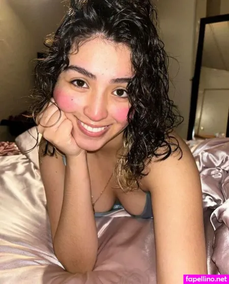 Kristalqr OnlyFans Thumbnail #TAnH7B0xtm