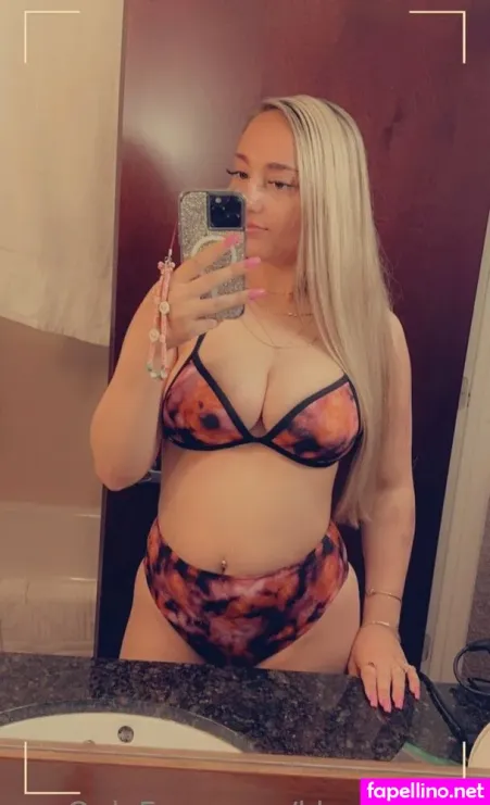 Kristen Banister OnlyFans Thumbnail #dvbQAkwgnV