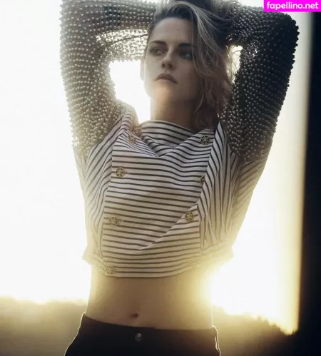 Kristen Stewart OnlyFans Thumbnail #MoIqe1Xd0d