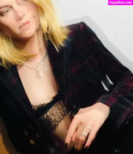Kristen Stewart OnlyFans Thumbnail #nSAXgPb0rH