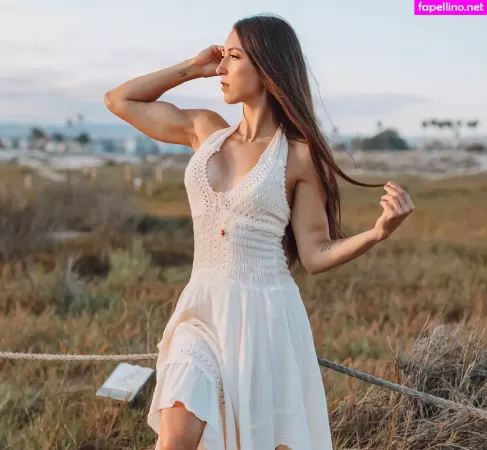 Kristie Barker OnlyFans Thumbnail #X1CMVDRVhj