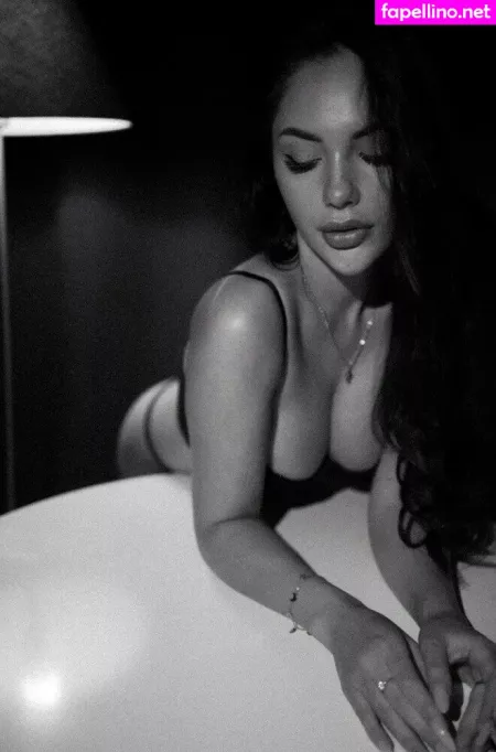 Kristina Azaronak OnlyFans Thumbnail #29zEywnSfV