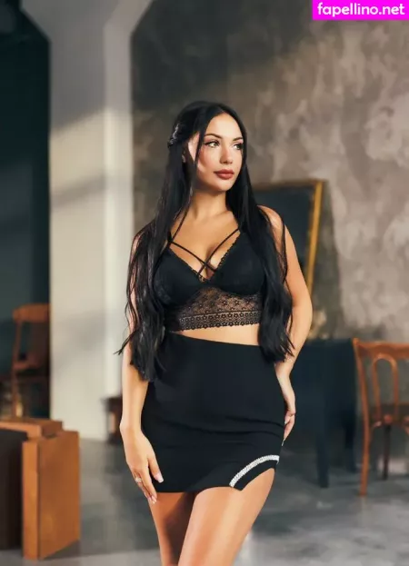 Kristina Azaronak OnlyFans Thumbnail #E72u3gLJ30