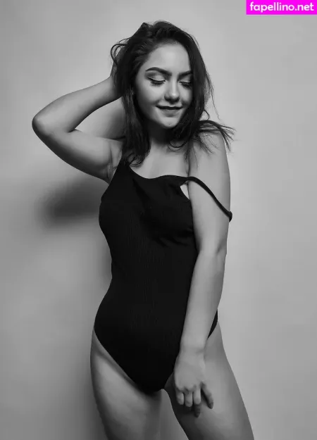 Kristina Azaronak OnlyFans Thumbnail #a55LJW7hsa