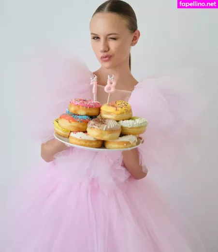 Kristina Shmidt OnlyFans Thumbnail #y5q3zogABe