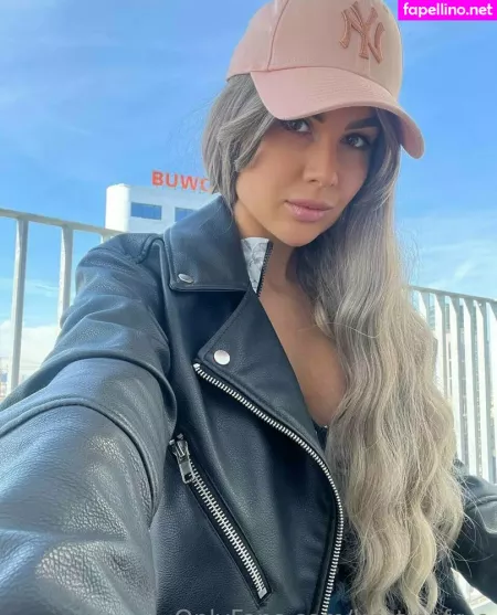 Kristinafrye OnlyFans Thumbnail #AU5aUj4GYo